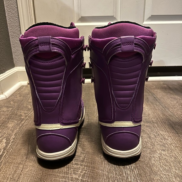 Nike Snowboarding Women's Boot - Picture 2 of 12